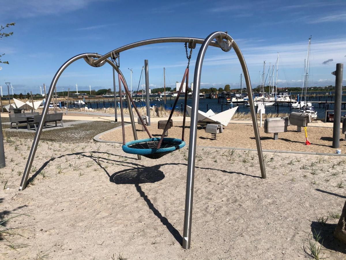 2Zi-Ferienwohnung Am Suedstrand Mit Eigenem Parkplatz Perfekt Fuer Familie Burgtiefe auf Fehmarn Экстерьер фото